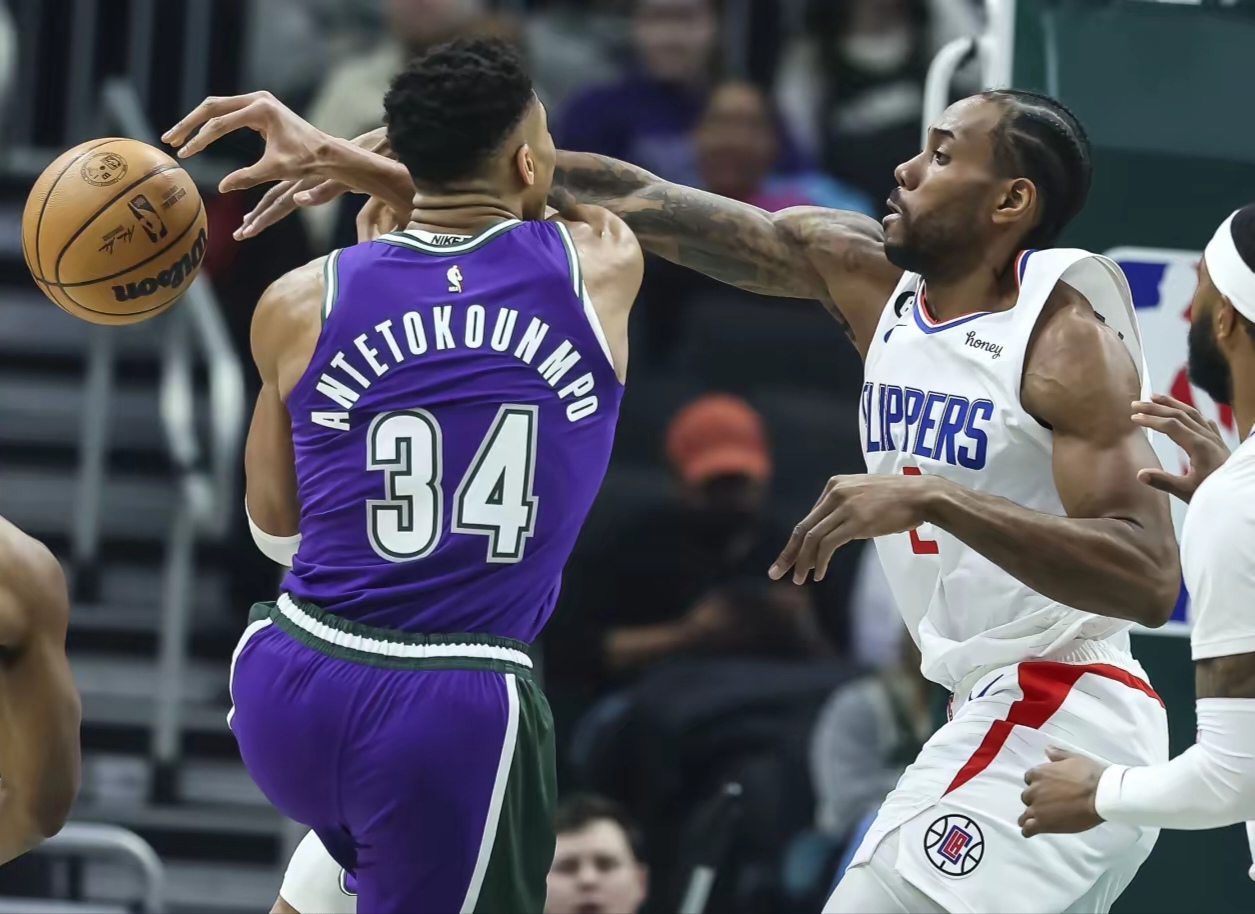 关于赛后密尔沃基雄鹿强势反弹——NBA季后赛节点到来；信心回归；团队化学反应显著的信息