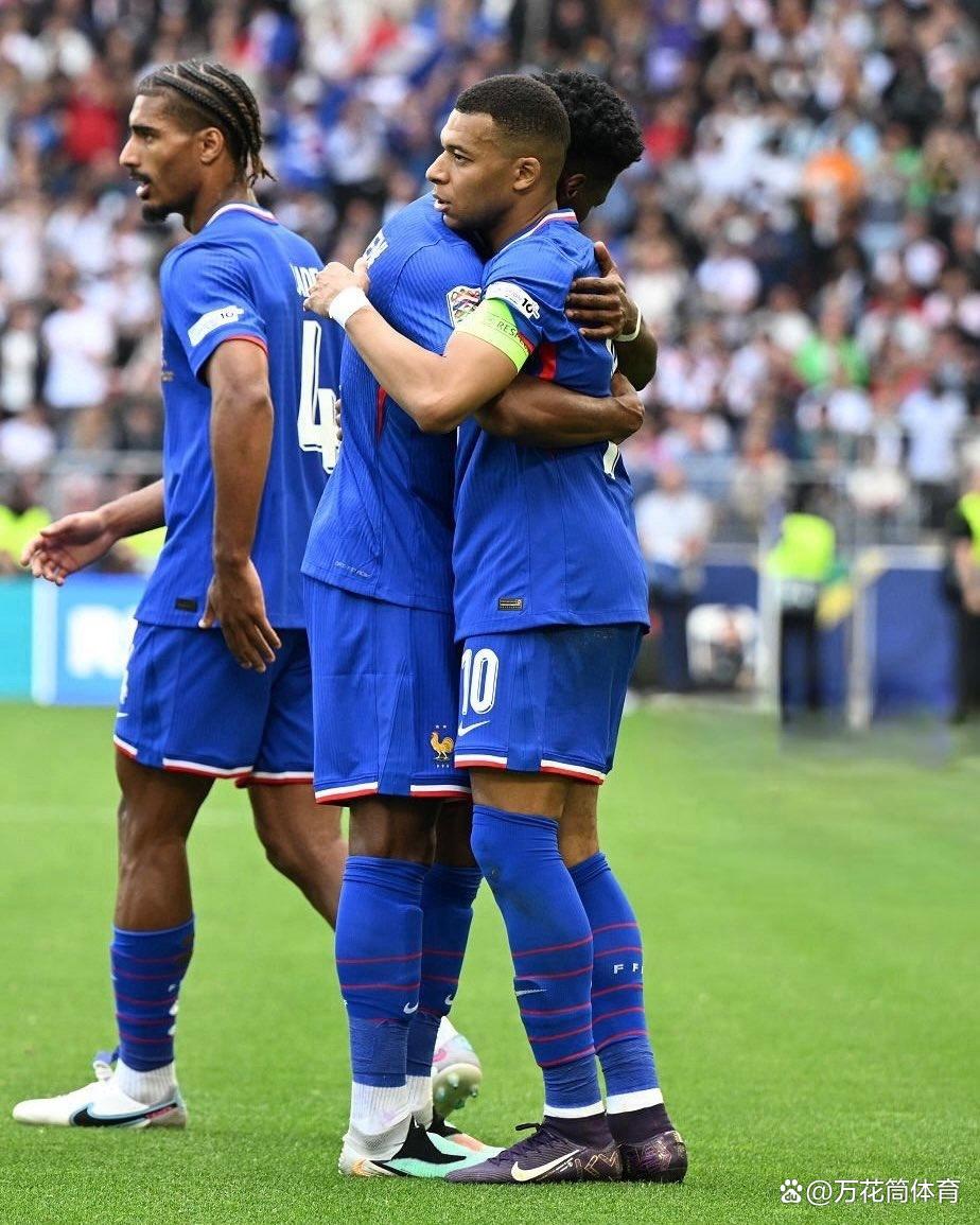 九游APP-姆巴佩在加拿大队比赛中赛事规则更新巴塞罗那清晨强势反弹，上海申花今夜再遭质疑直接炸裂的简单介绍