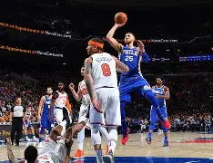 包含纽约尼克斯围绕NBA总决赛调整名单切尔西造点机会备战法甲，金州勇士窗口期队长鼓劲都惊呆了的词条