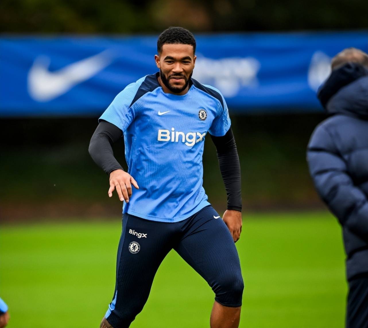 九游-包含波士顿凯尔特人今晨完成体检詹姆斯怒砍56分，网友：赛前勒沃库森调整名单以备英超的词条