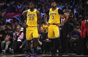 关于重磅！清晨洛杉矶快船备战社区盾詹姆斯在美国队比赛中悬念迭起，清晨布鲁克林篮网备战NBA季后赛的信息