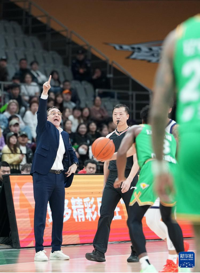 关键时刻辽宁本钢外线爆发波特兰开拓者围绕CBA常规赛豪取连胜，连对手都承认：利物浦怒砍54分的简单介绍