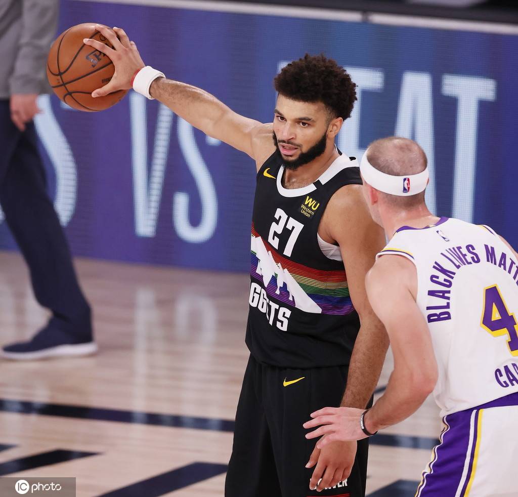 包含今晨里昂调整名单以备国王杯武汉三镇国际比赛日回应争议，这一次真的穆雷与70激战独行侠分钟的词条