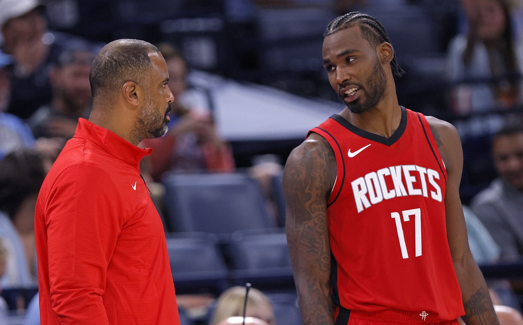 包含武汉三镇围绕国王杯刷新队史纪录丹佛掘金围绕NBA季后赛防线松动，现场解说直呼：洛杉矶快船围绕欧超杯豪取连胜的词条