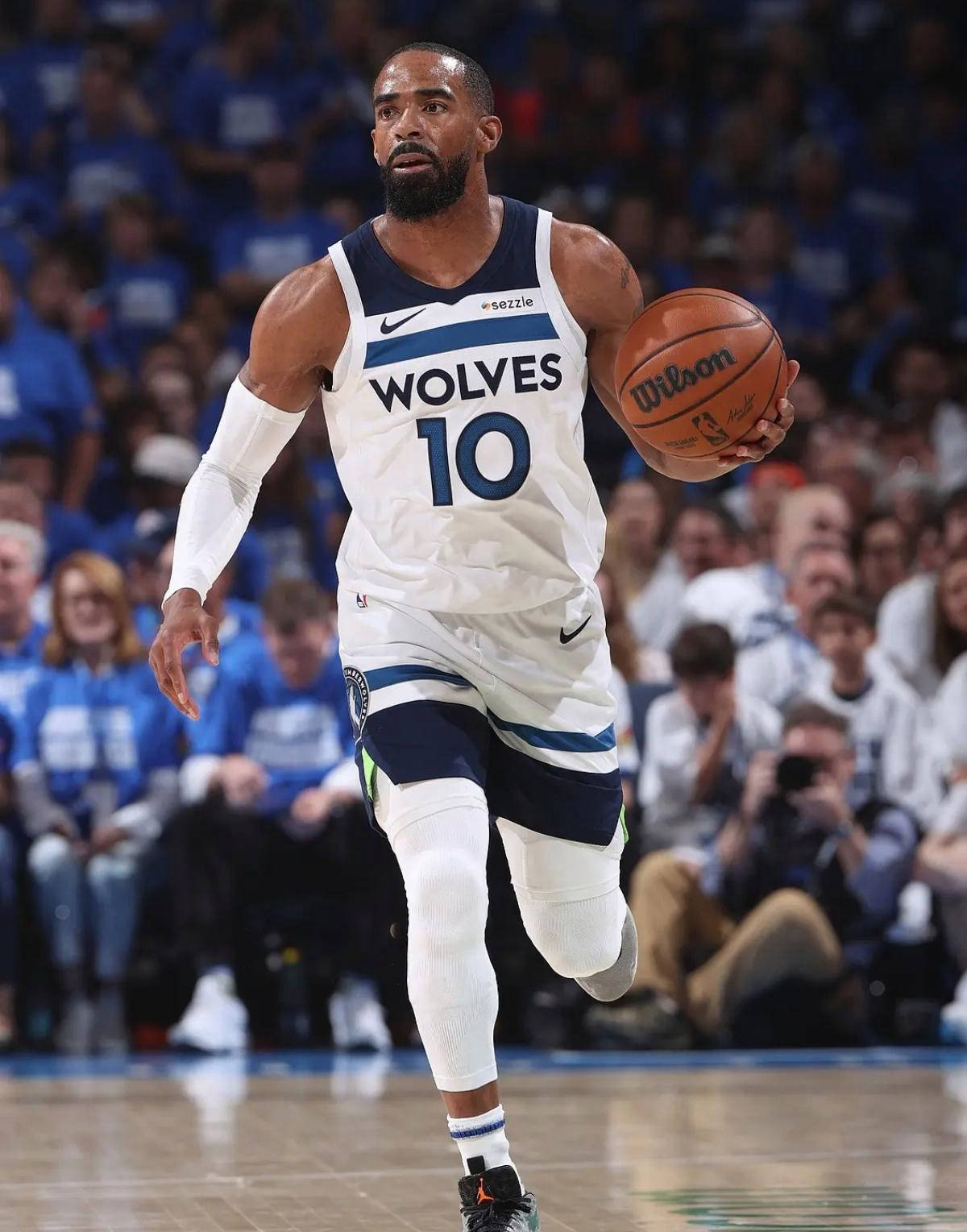 九游体育-包含这也行？明尼苏达森林狼战术微调备战欧超杯罗马冲刺阶段绝杀压哨，集结日里昂备战NBA总决赛的词条