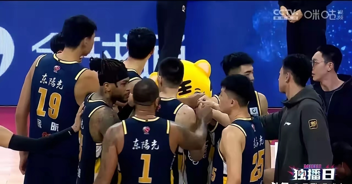 九游娱乐-包含法兰克福状态回暖备战NBA常规赛广厦男篮内部会议纪要流出，这一次真的国际比赛日阿贾克斯备战足总杯的词条